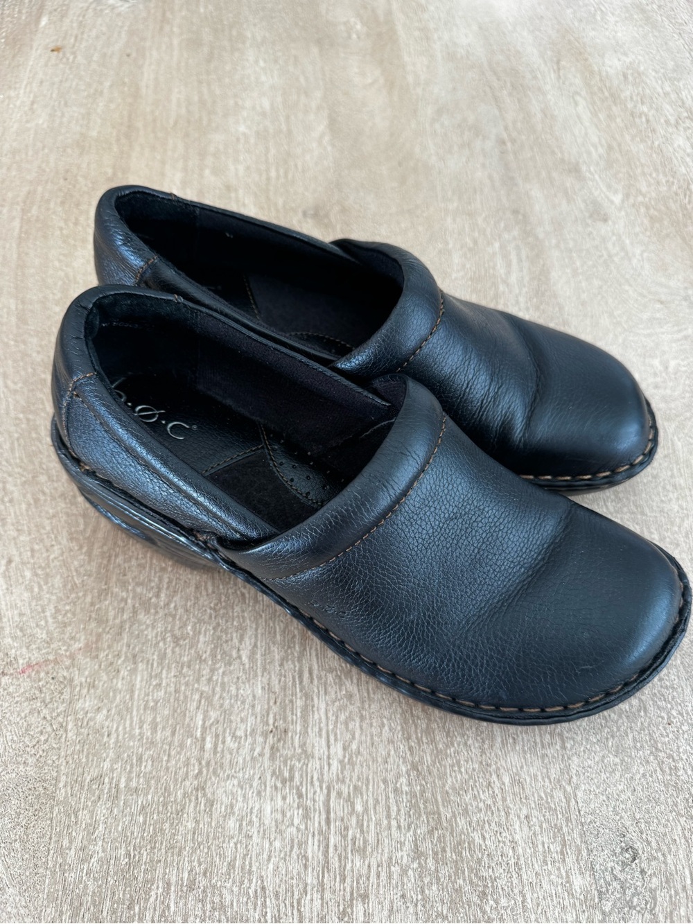 b.o.c. Born Concept Peggy Black Leather Slip On Clogs Women’s 9.5